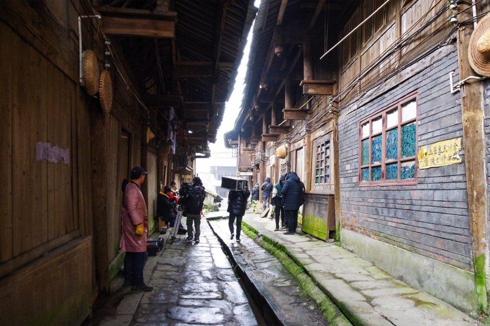 公婆从年轻时感情不和，公公疼姑子，婆婆疼我老公。婚后，受 公公和姑子挑唆，婆婆和我们矛盾越来越深？游戏画面